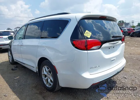 2017 Chrysler Pacifica Touring-L from USA, damaged, VIN 2C4RC1BG7HR782698